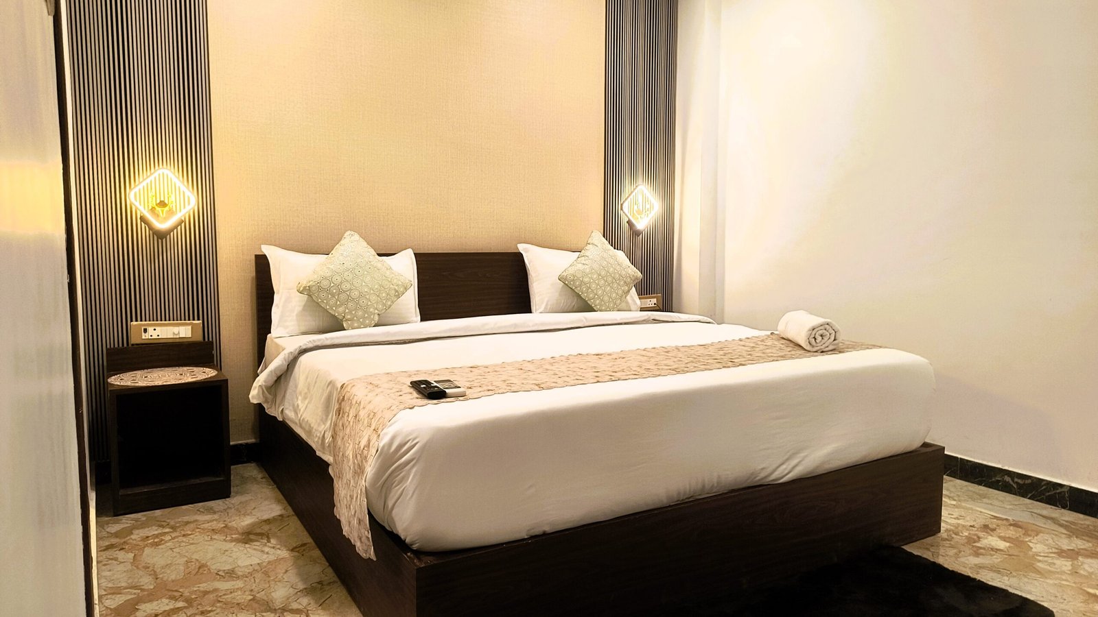 Skyer inn Deluxe room